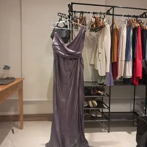 Vestido de festa em cetim