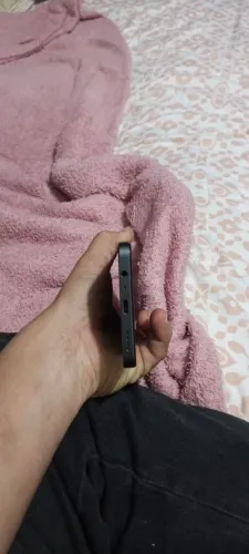 Celular relme semi novo