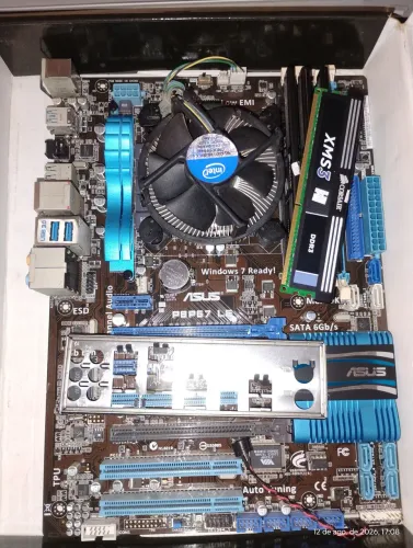 Kit placa mãe azus + i7-2600 + 16GB Corsair