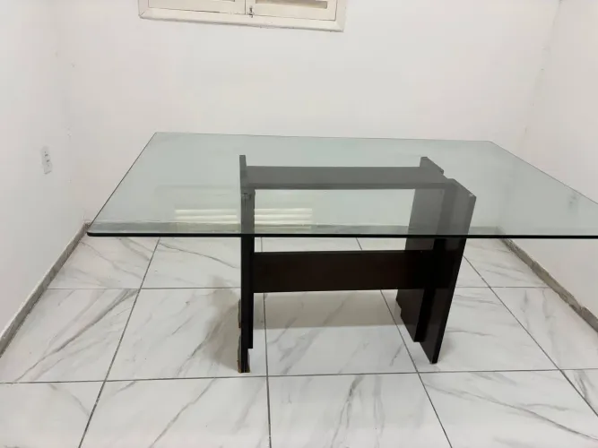 Mesa de Vidro com 6 cadeiras