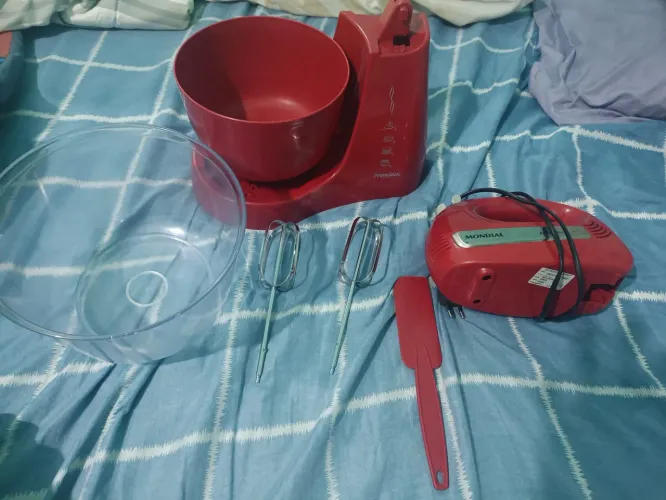 BATEDEIRA DE BOLO