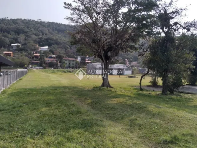 EXCELENTE TERRENO