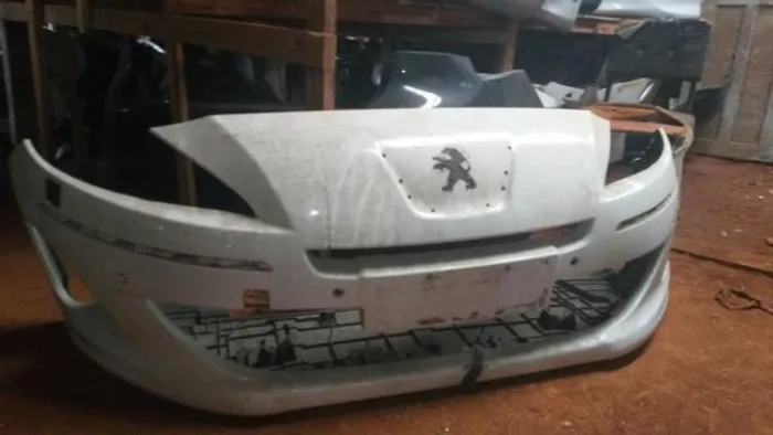 Para choque Peugeot 408