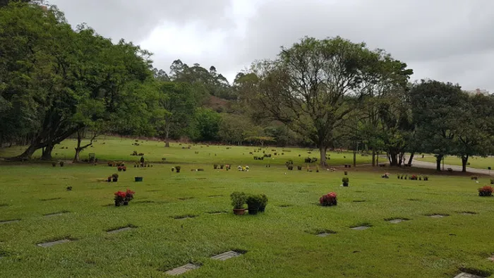 Cemitério do Morumby - jazigo em área nobre