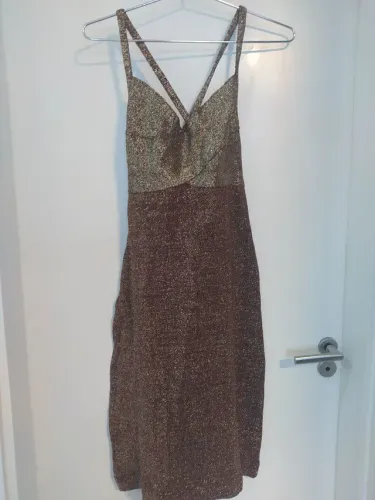 Vestido social modal com brilho 