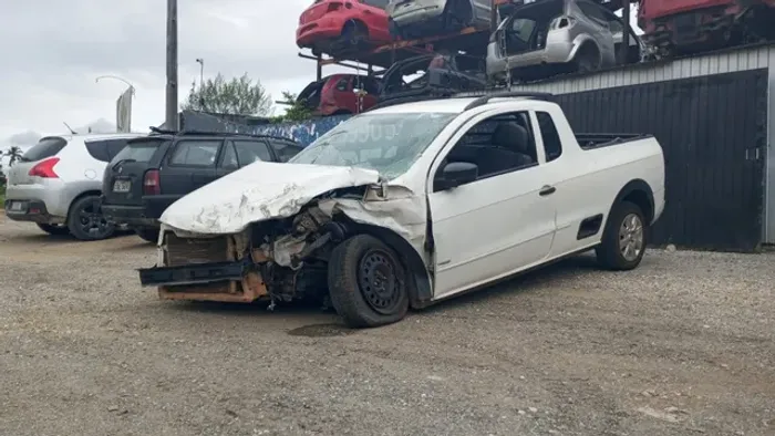 saveiro g6 1.6 2013 sucata