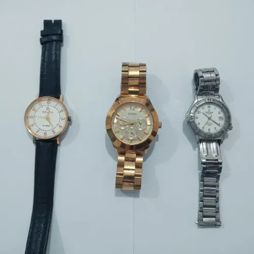 Lote de 3 Relógios  Venda no estado p/ Restauro ou Peças 