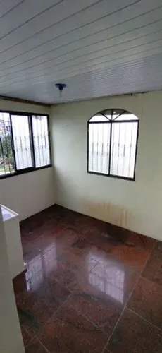 //Vila com 5 apartamentos no Educandos 