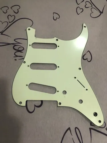Pickguard padrão Fender Stratocaster SSS 