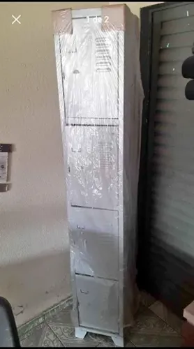 Roupeiro/Armário de Aço 4 portas .NOVO!!