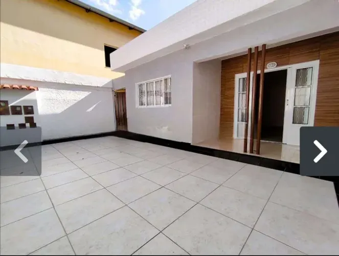 Casa ampla 3 quartos, loja e piscina bairro Europa