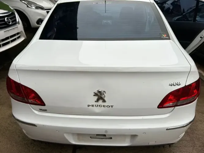 Tampa Traseira Peugeot 408 2013 sem acessorios