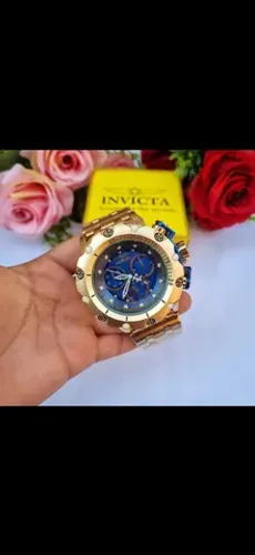 Relógio invicta Hibrid fundo azul
