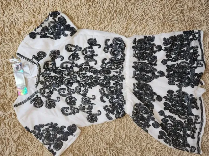 Macacão festa  com lantejoula para festa em viscose novo