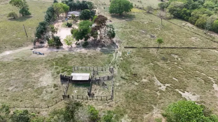 Chácara de 12 Hectares em Rochedo - MS, com o Rio São João na propriedade.