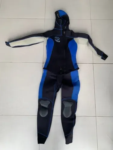 Roupa mergulho Seasub - bem conservada