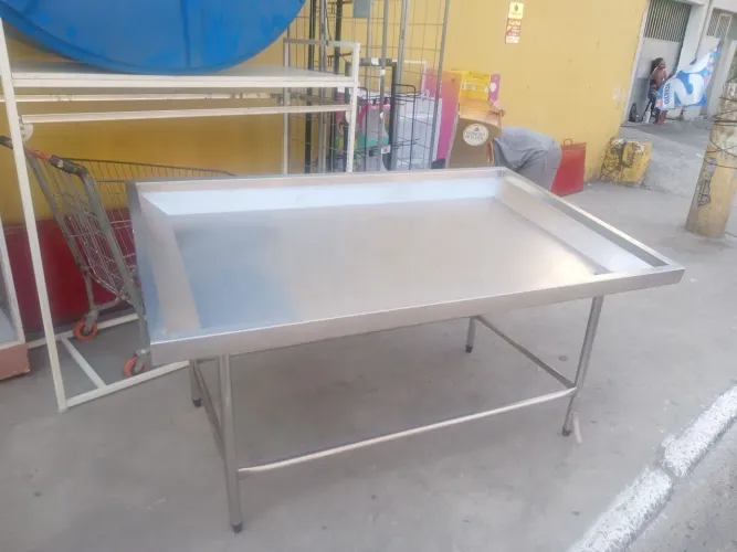 Bancada de inox ideal para peixaria e outros afins