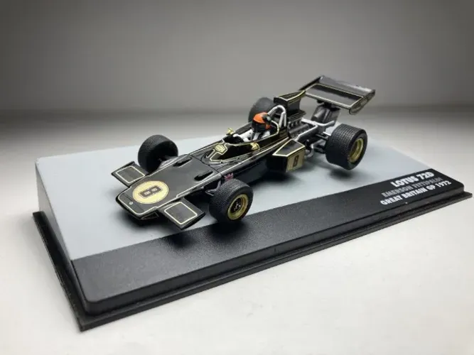 Lendas Brasileiras Do Automobilismo - Lotus 72d Emerson Fittipaldi + Fascículo