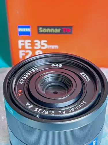 Lente Sony FE 35mm f/2.8 Sonnar T Carl Zeiss*