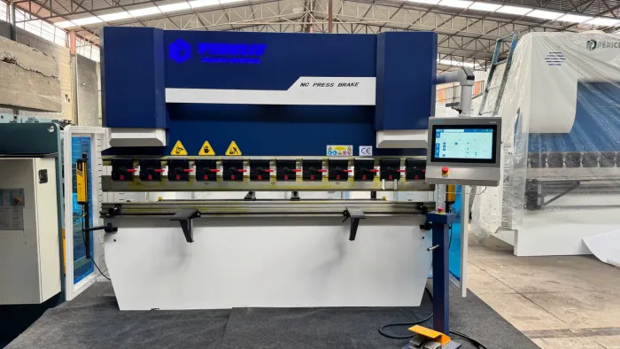 Dobradeira CN Hidráulica 40ton