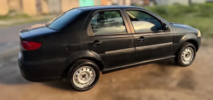 Siena sedã ótima oportunidade 