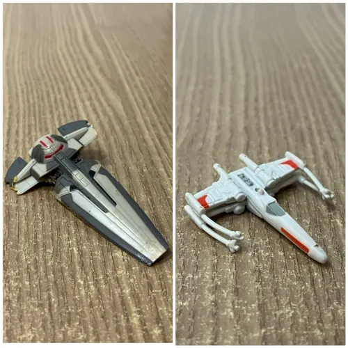 Naves Star Wars pequenas: Sith Infiltrator e X-Wing Fighter.