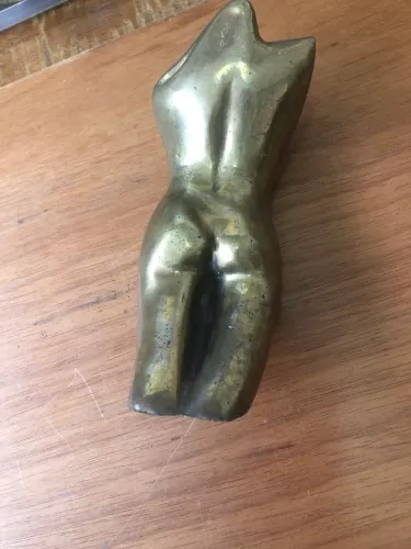 Escultura Bronze Polido Antiguidade 18 cm Dorso...Original...Unica...