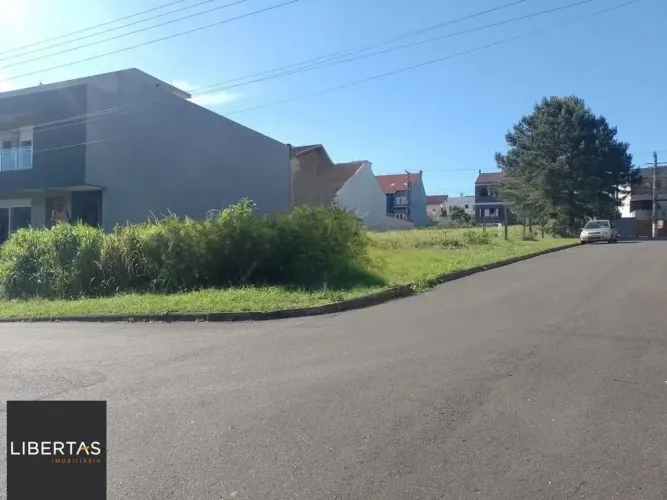 Terreno em Mário Quintana