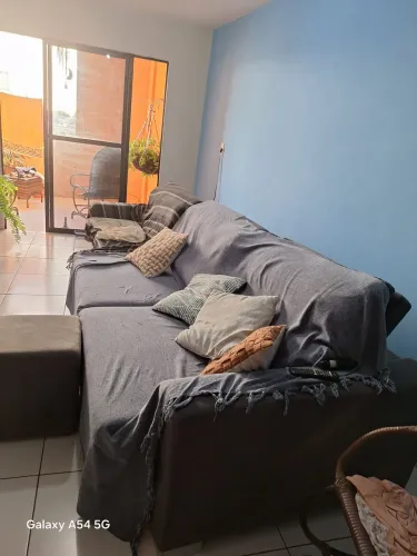 Sofá 3 lugares reclináveis cor cinza;Ótimo estado dorme 3 pessoas tranquilo Conservado!