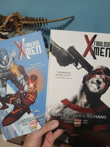 X-men Encadernados "Destroçados" e "O Bom, o Mau e o Inumano"