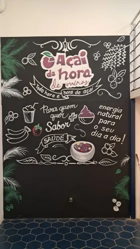 Chalkboard e desenhos  em parede