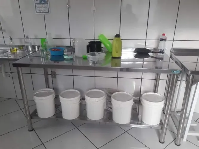 1 Mesa inox 