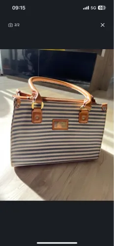 Bolsa Mônica Sanches