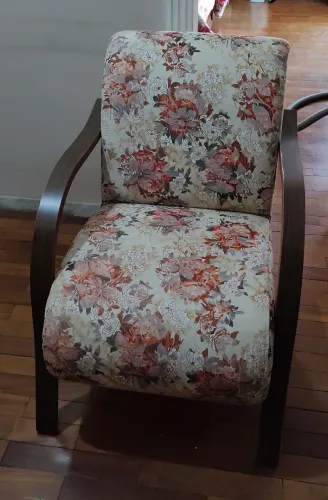 POLTRONA CONFORTÁVEL 