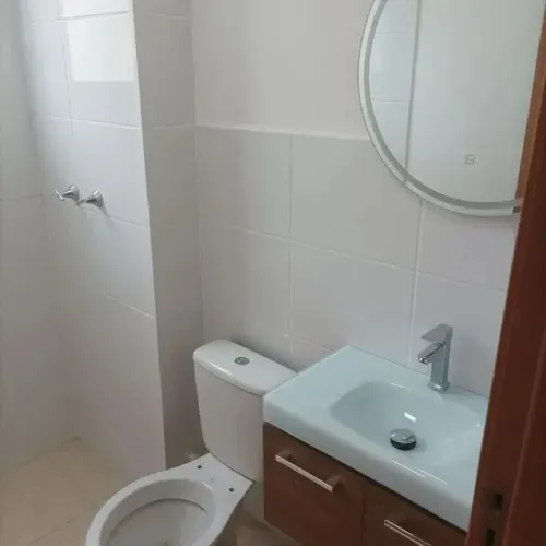 Apartamento com 2 Quarto(s) e 1 banheiro(s) para Alugar, 54 m² por R$ 1200 / Mês