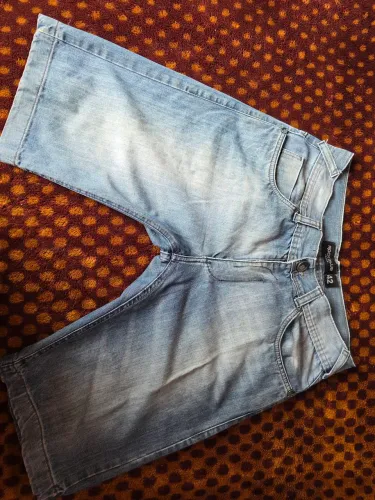 Short jeans