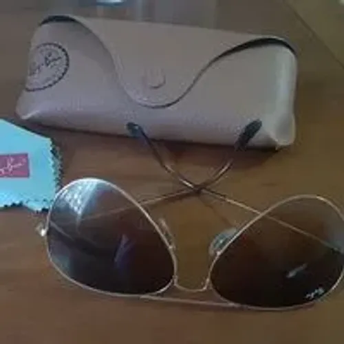 Óculos de sol Ray-Ban modelo aviador