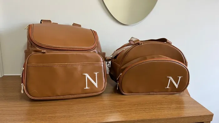 Kit de Bolsa e mochila maternidade . 