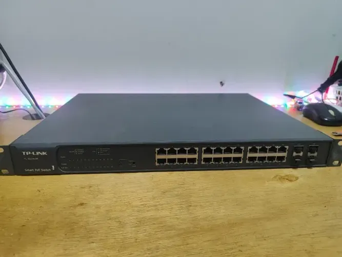 Switch TP-Link TL-SG2424P