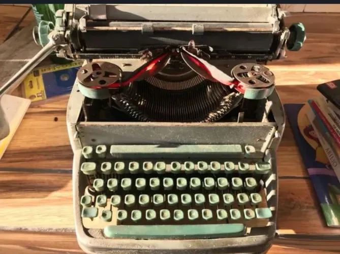Máquina de Escrever Antiga Remington
