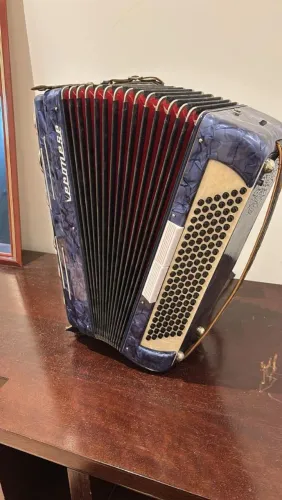 Relíquia Acordeon Veronese -120 baixos