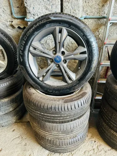 Jogo de Rodas Focus titânio 205/55R Completo