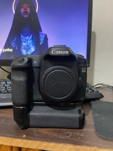 Canon EOS 50D com Grip e Bateria Extra