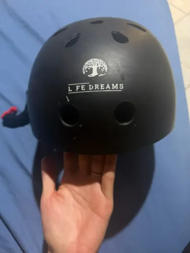 Vende_se capacete p bicicleta p bake e skate.