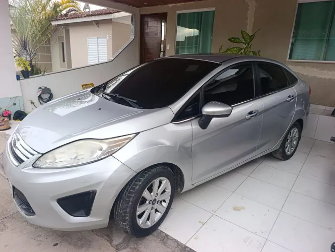 Ford Fiesta SE 1.6 16V Flex 5P 2013
