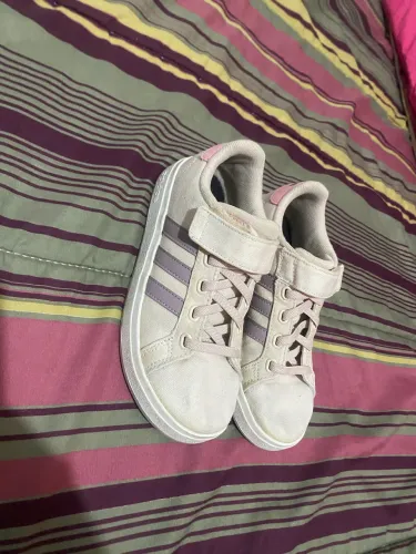 Tênis infantil adidas