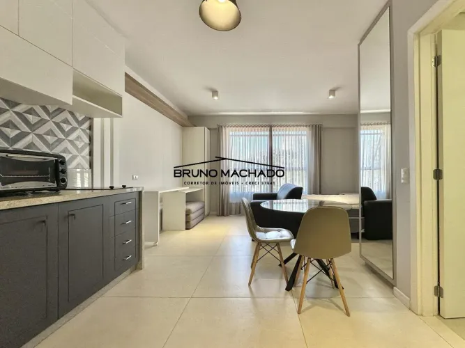Apartamento para Locação em Curitiba, Centro Cívico, 1 dormitório, 1 banheiro, 1 vaga