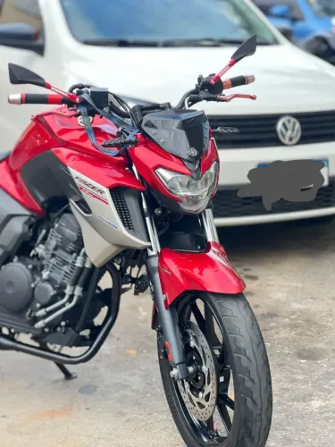 Moto em ótimo estado passar cartão