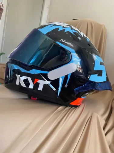 Capacete KYT tt course