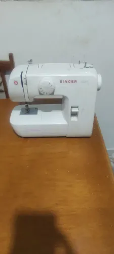 Máquina de costura Singer start 110v